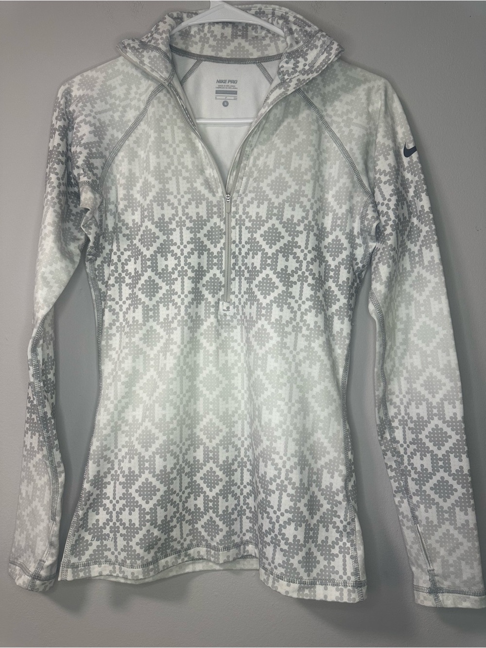 Nike White & Gray Geometric Half-Zip Performance Top